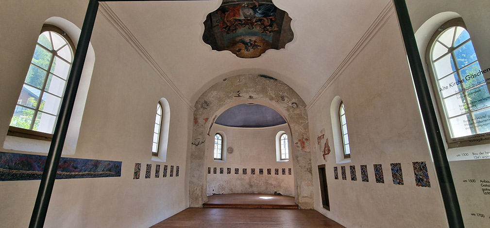Wunderkammer Göschenen Panorama von OtGO June 30, 2025 Alte Kirche aus dem 13. Jahrhundert Göschenen, Uri, Schweiz